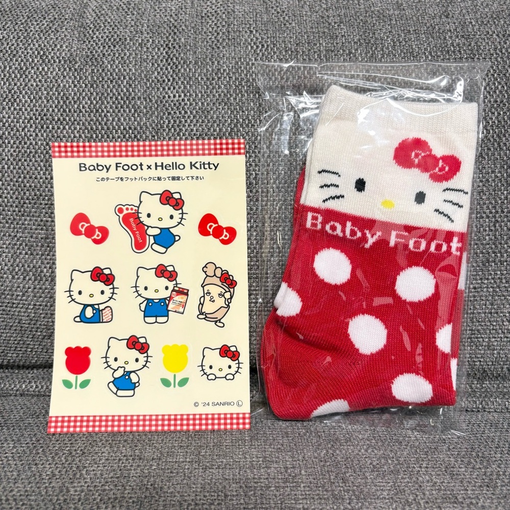 [New] Hello Kitty Socks with Free Hello Kitty Stickers Christmas Gift